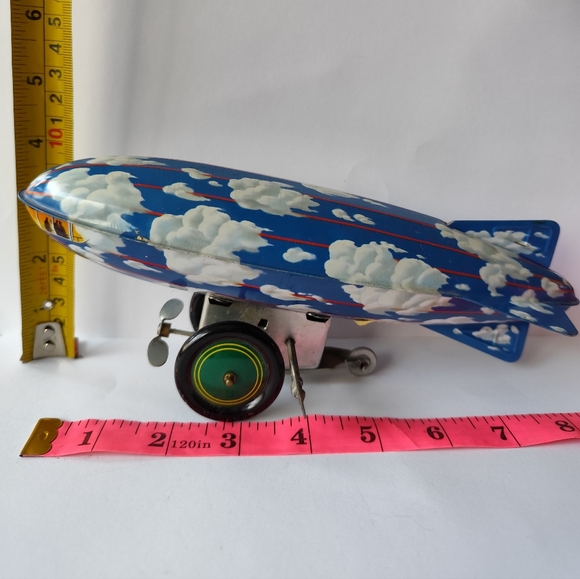 Vintage Schylling Stealth Zeppelin Tin Wind Up Toy - Picture 11 of 11